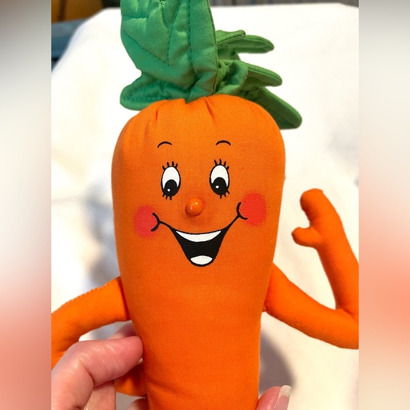 *VINTAGE* Hallmark 1984 Carrot Plush - Barrett the Carrot - Veg 1005 - Picture 5 of 7